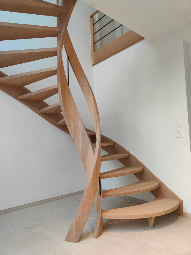 Escaliers en bois sur mesure à Jodoigne & Brabant Wallon