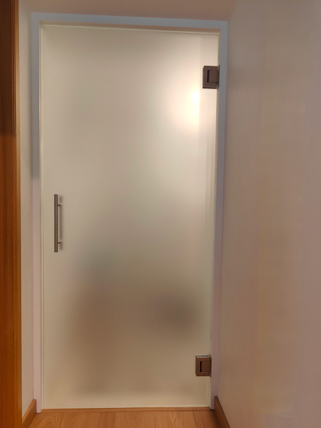 Porte intérieure en verre trempé